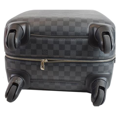 maletas louis vuitton|louis vuitton suitcase black.